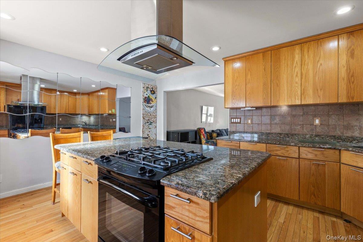 3339 Kingsland Avenue, Bronx, NY 10469