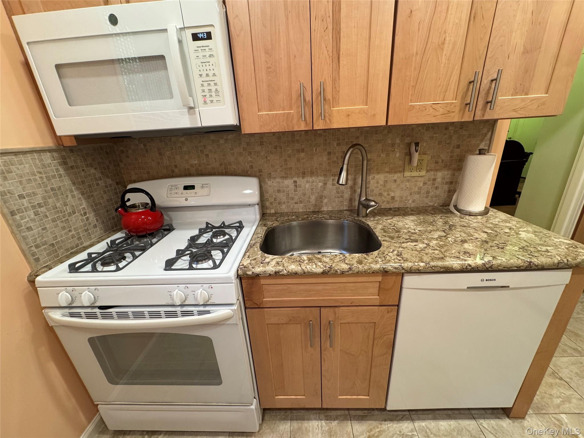 69-60 108th Street # 211, Forest Hills, NY 11375