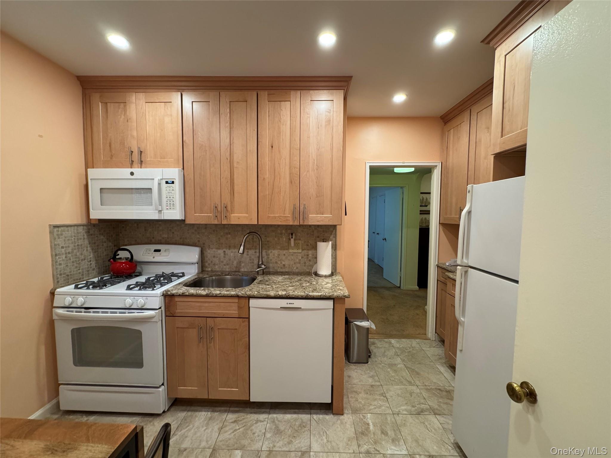 69-60 108th Street # 211, Forest Hills, NY 11375