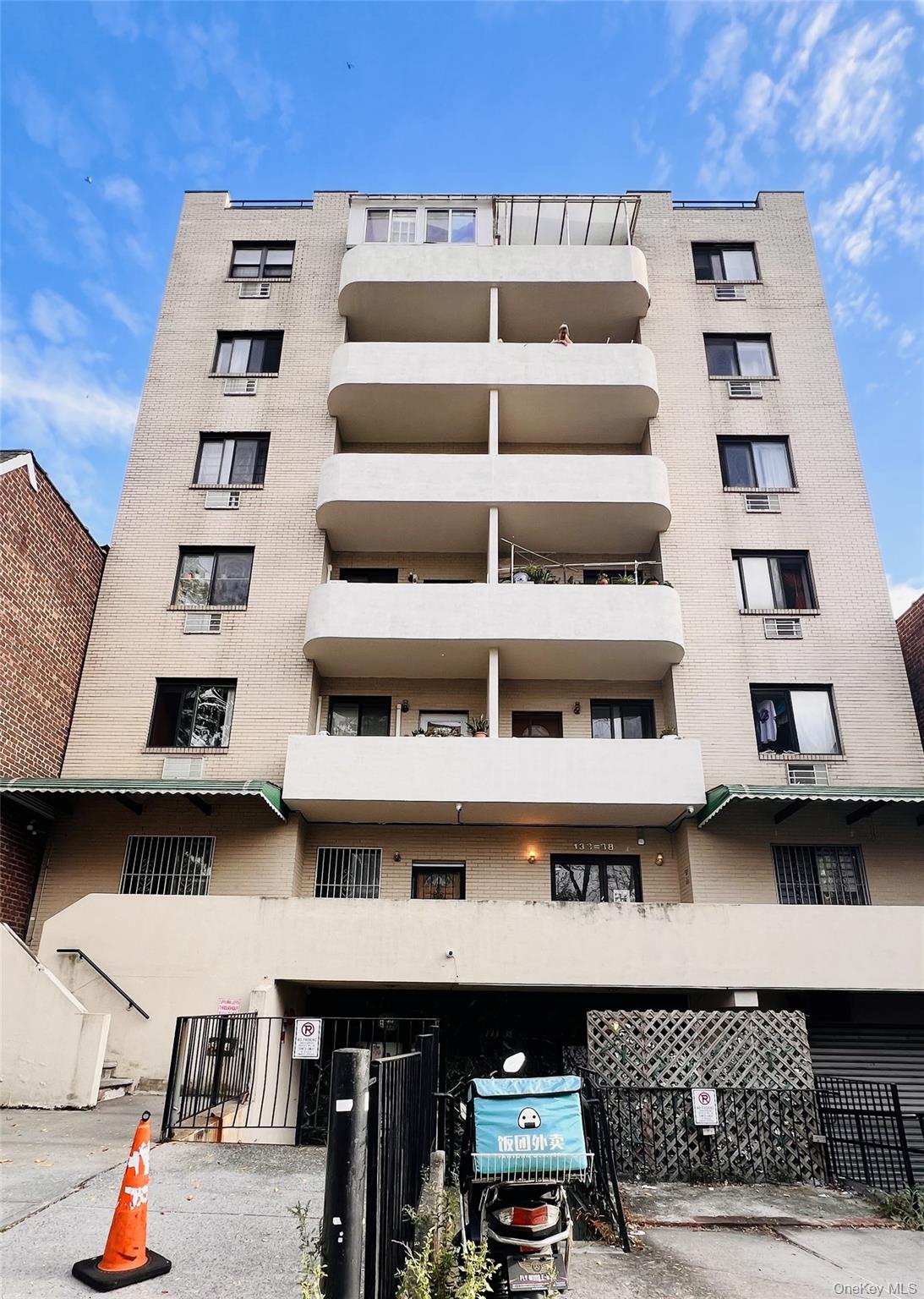 13338 Avery Avenue # 2RA, Flushing, NY 11355