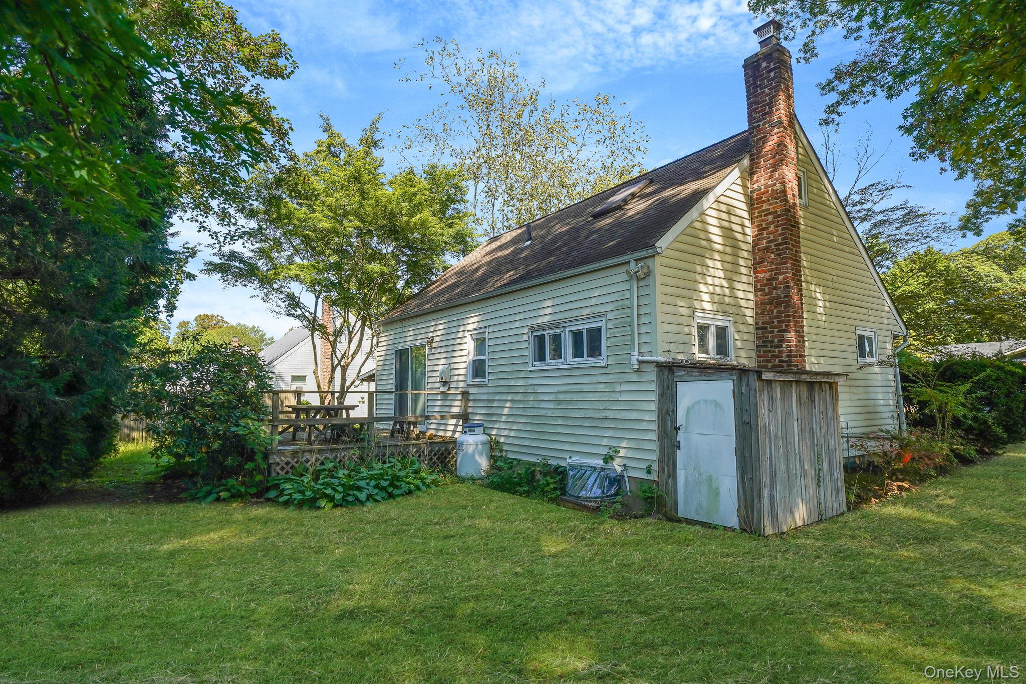 25 Hazard Avenue, Huntington Station, NY 11746