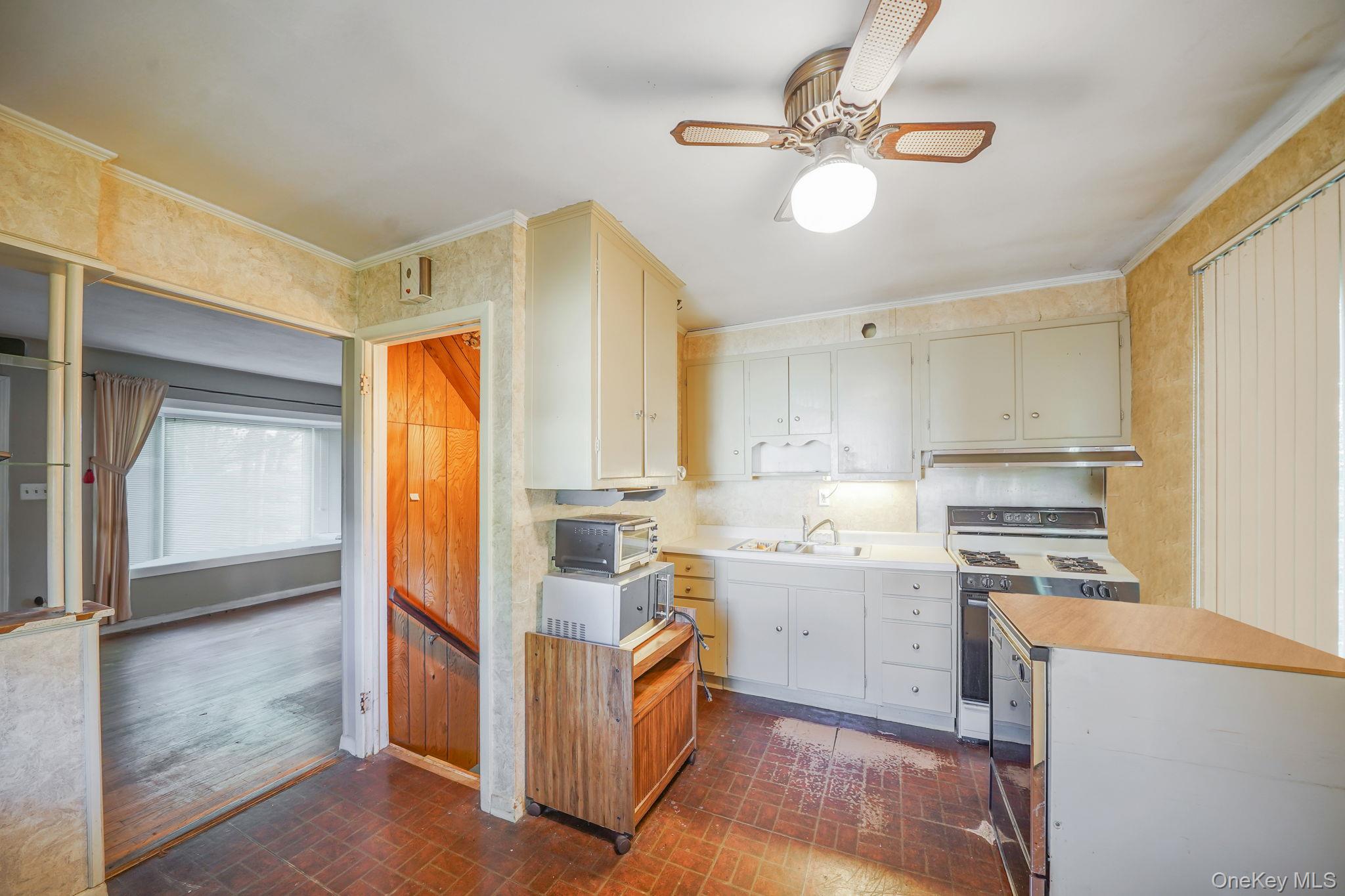 25 Hazard Avenue, Huntington Station, NY 11746