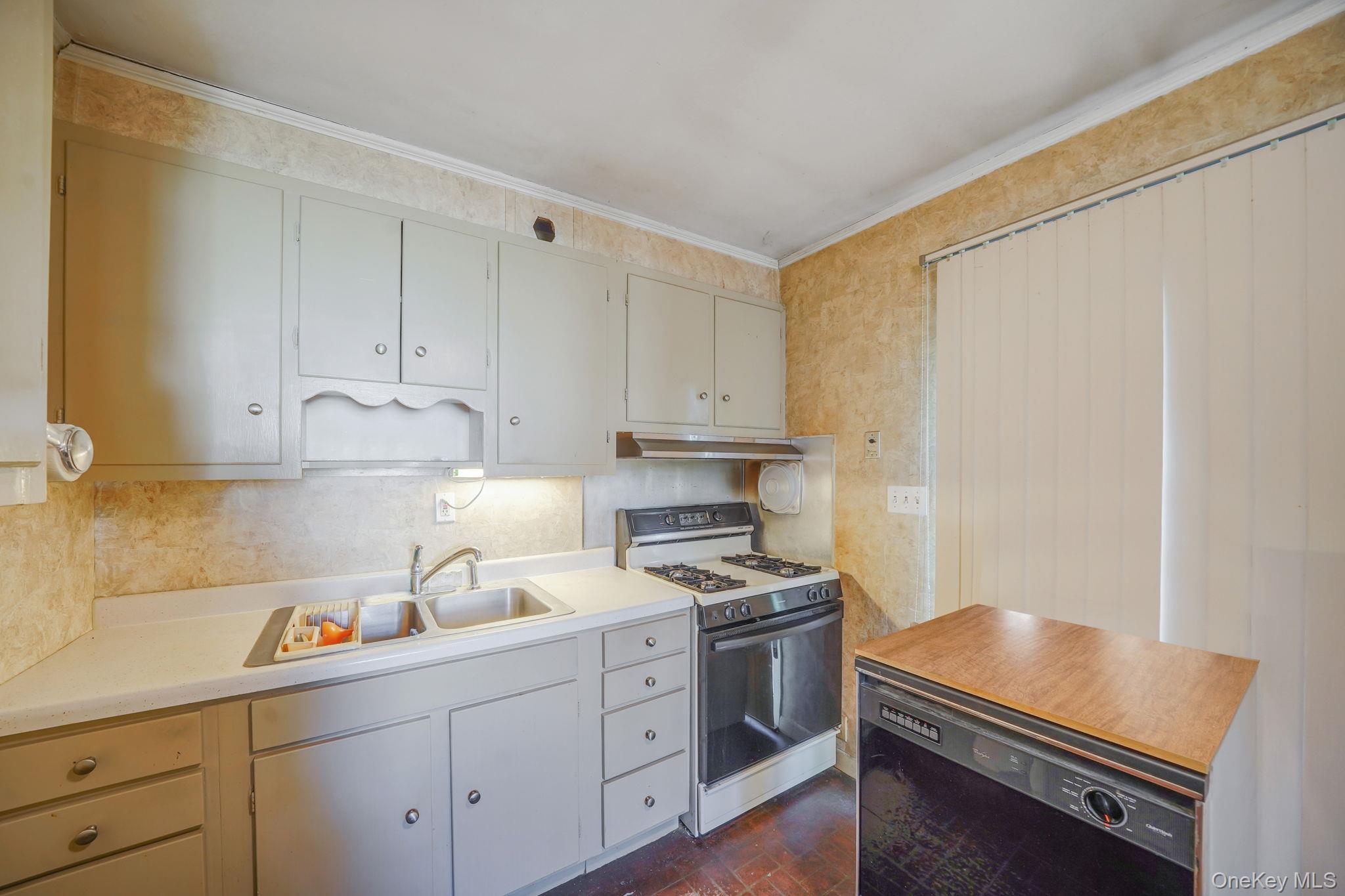 25 Hazard Avenue, Huntington Station, NY 11746