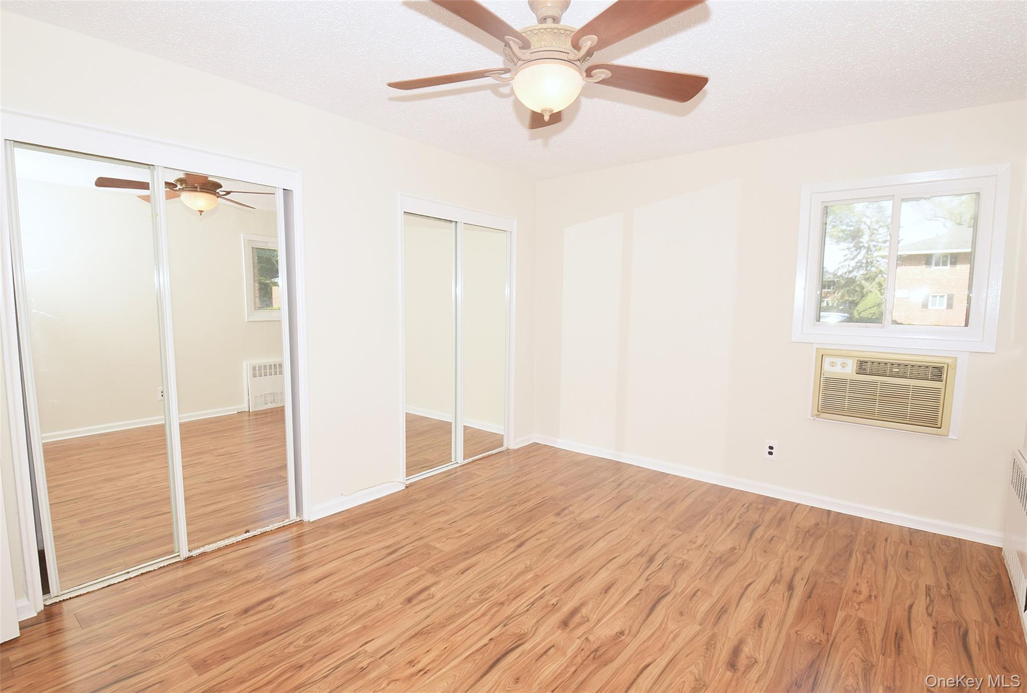 72 Edmunton Drive # B-7, North Babylon, NY 11703