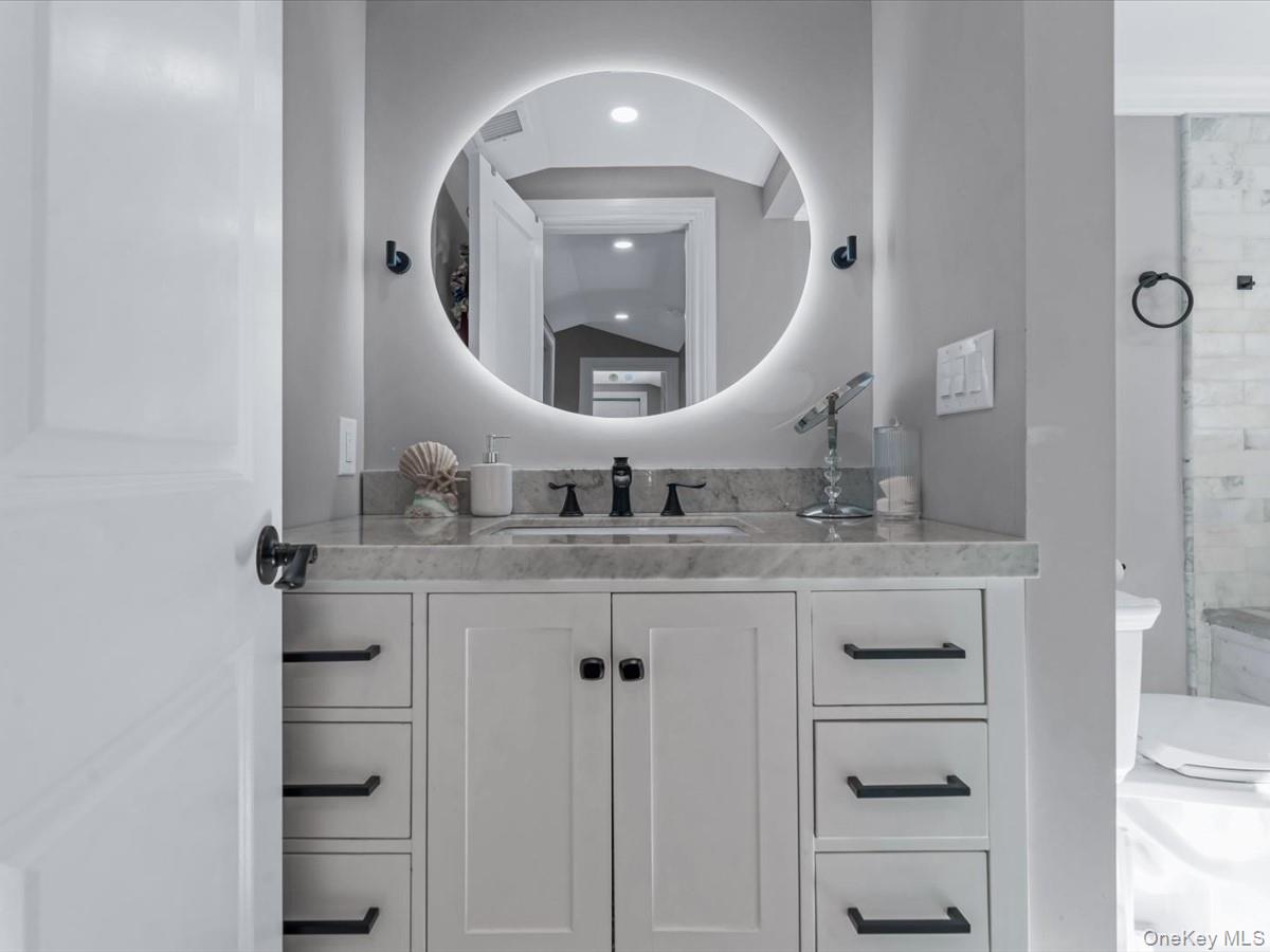 10 Smith Street, Center Moriches, NY 11934