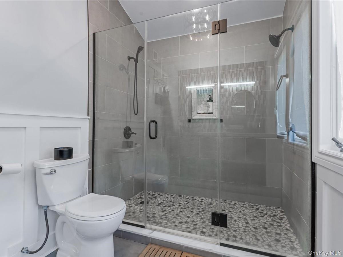 10 Smith Street, Center Moriches, NY 11934