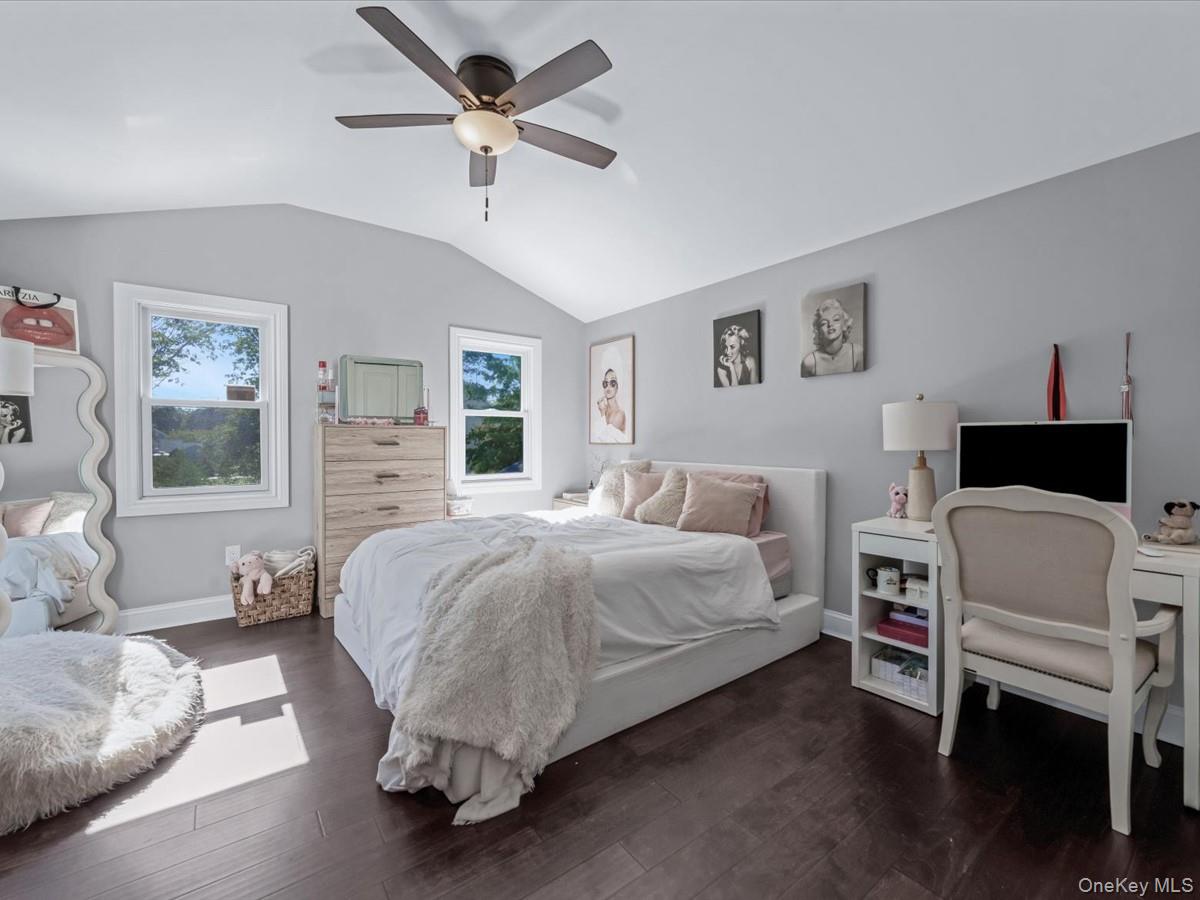 10 Smith Street, Center Moriches, NY 11934