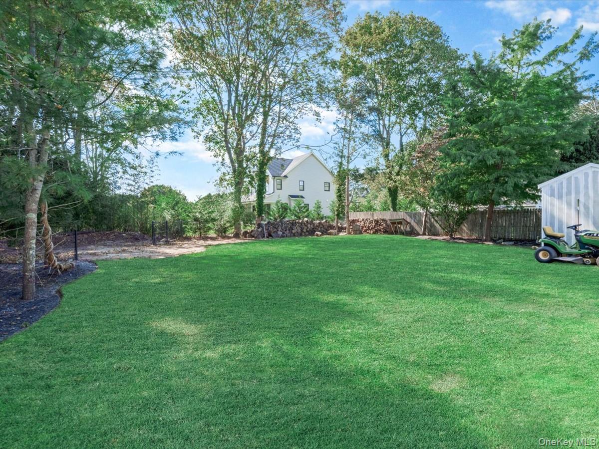 10 Smith Street, Center Moriches, NY 11934