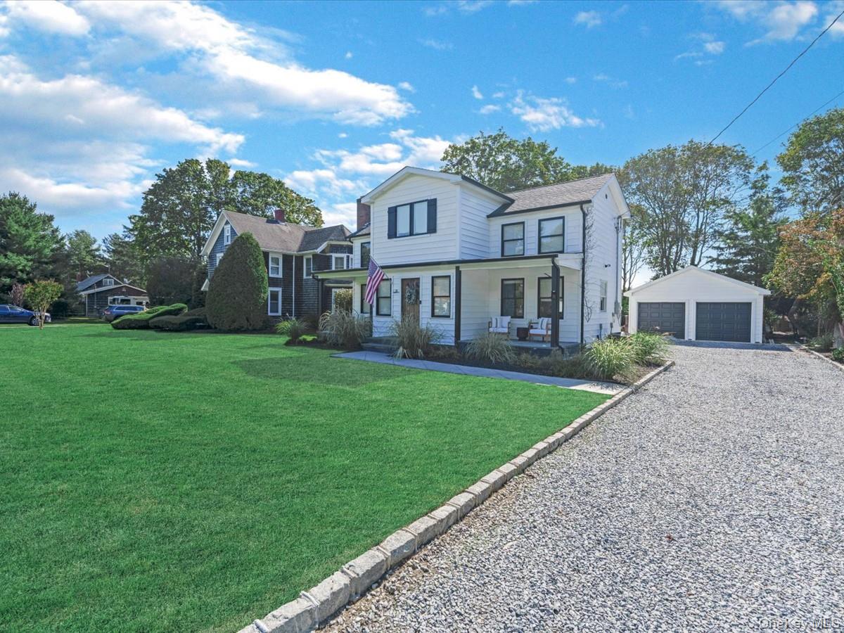 10 Smith Street, Center Moriches, NY 11934