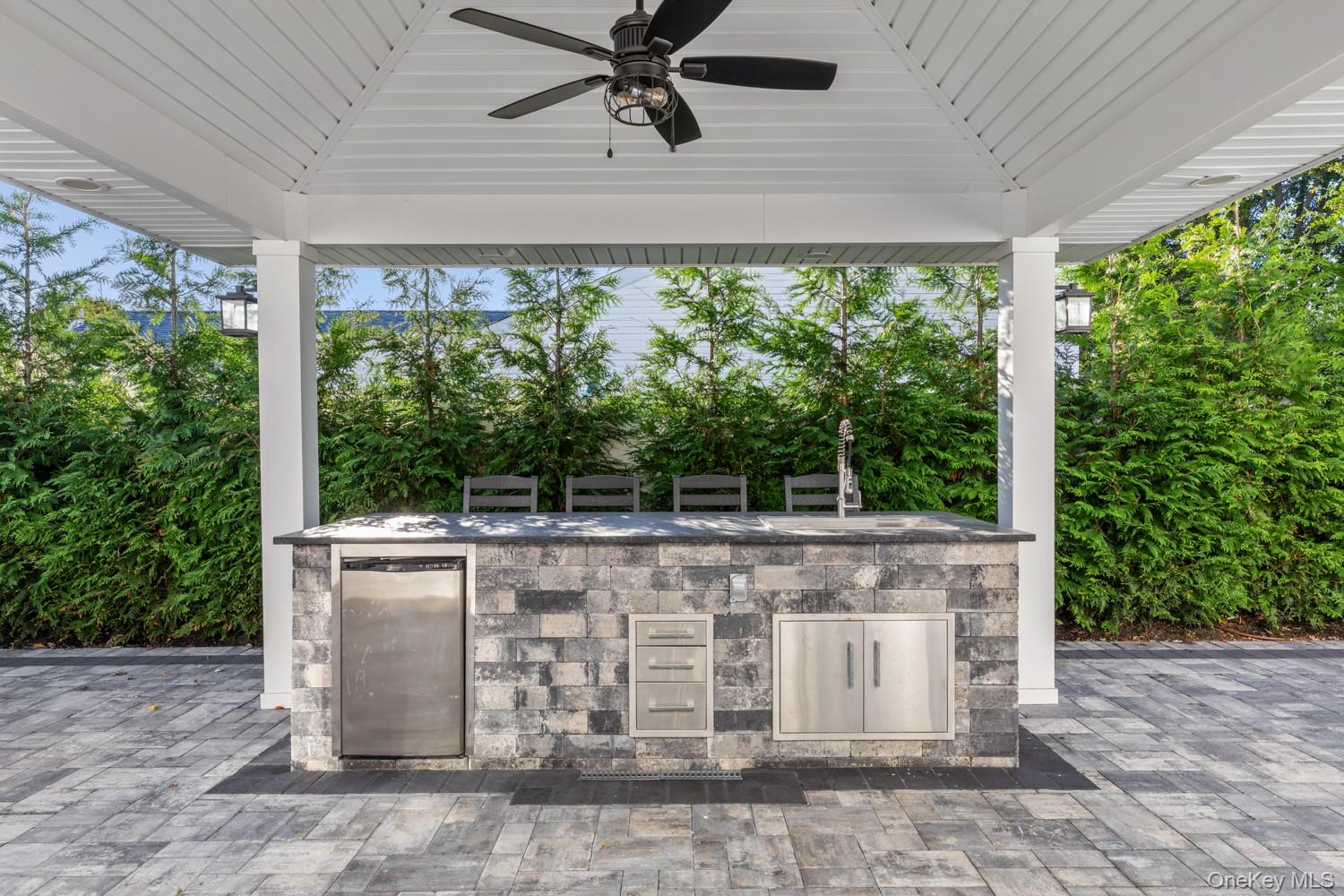 19 Carson Lane, Medford, NY 11763