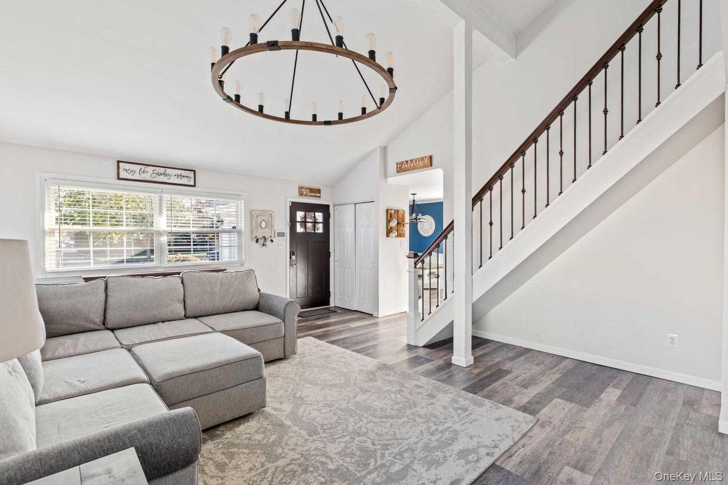 19 Carson Lane, Medford, NY 11763