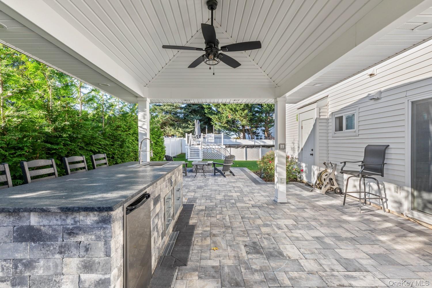 19 Carson Lane, Medford, NY 11763