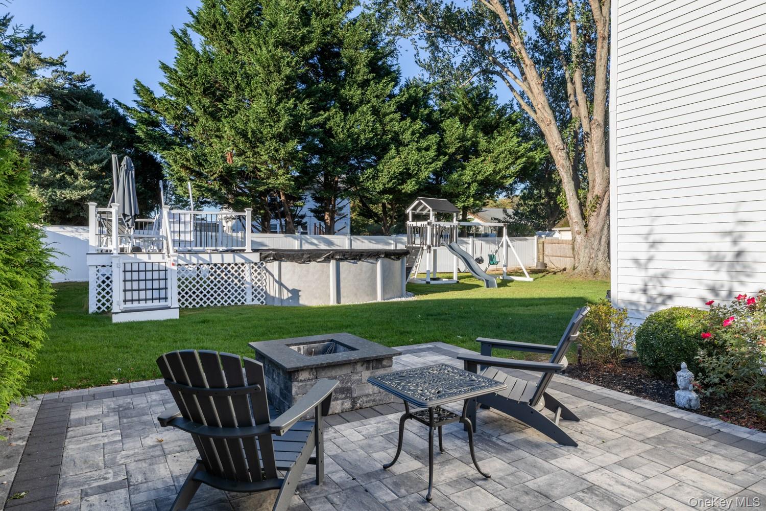 19 Carson Lane, Medford, NY 11763