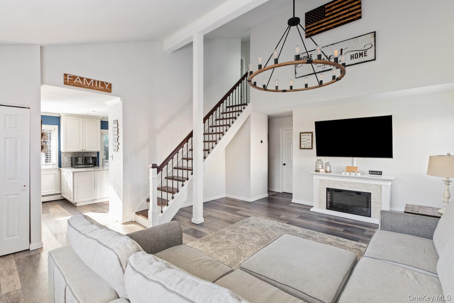 19 Carson Lane, Medford, NY 11763