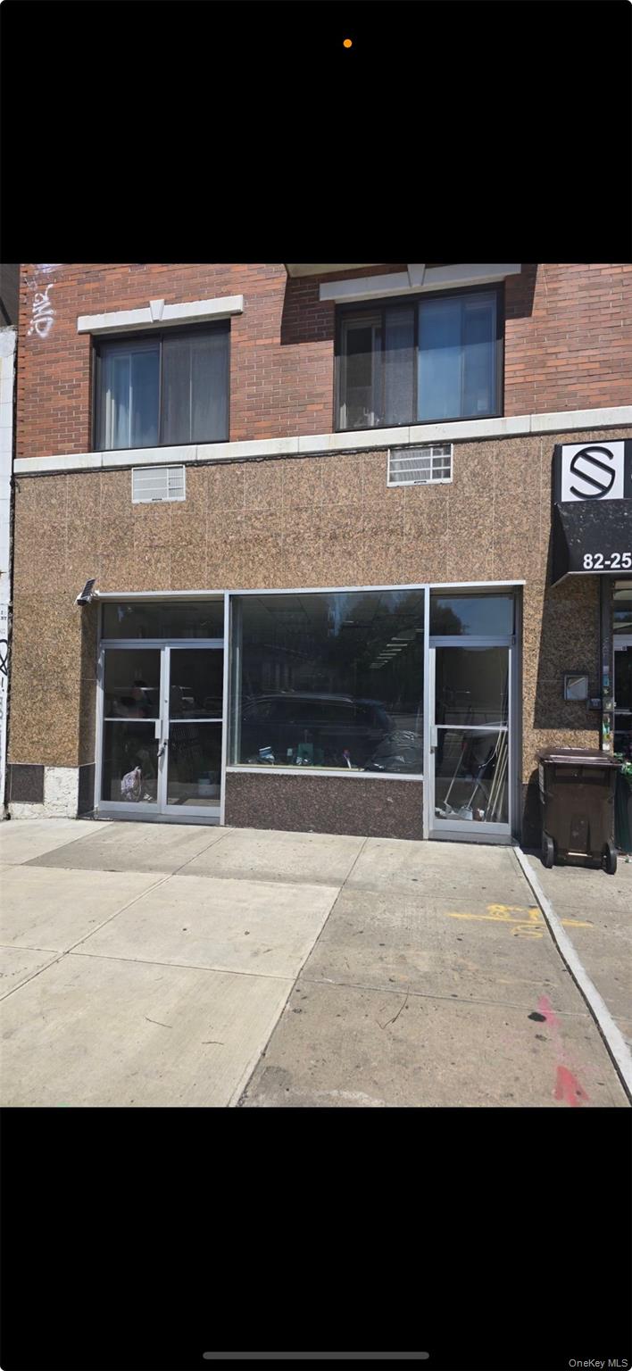82-25 Queens Blvd, Elmhurst, NY 11233