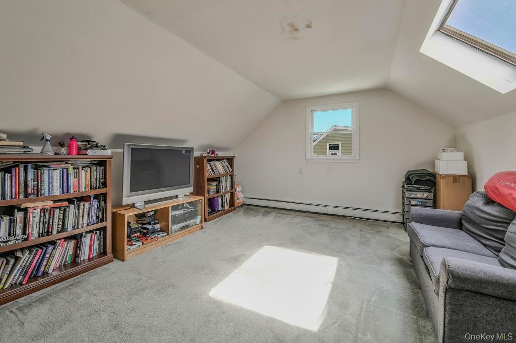 170 Wickfield Lane, North Babylon, NY 11703