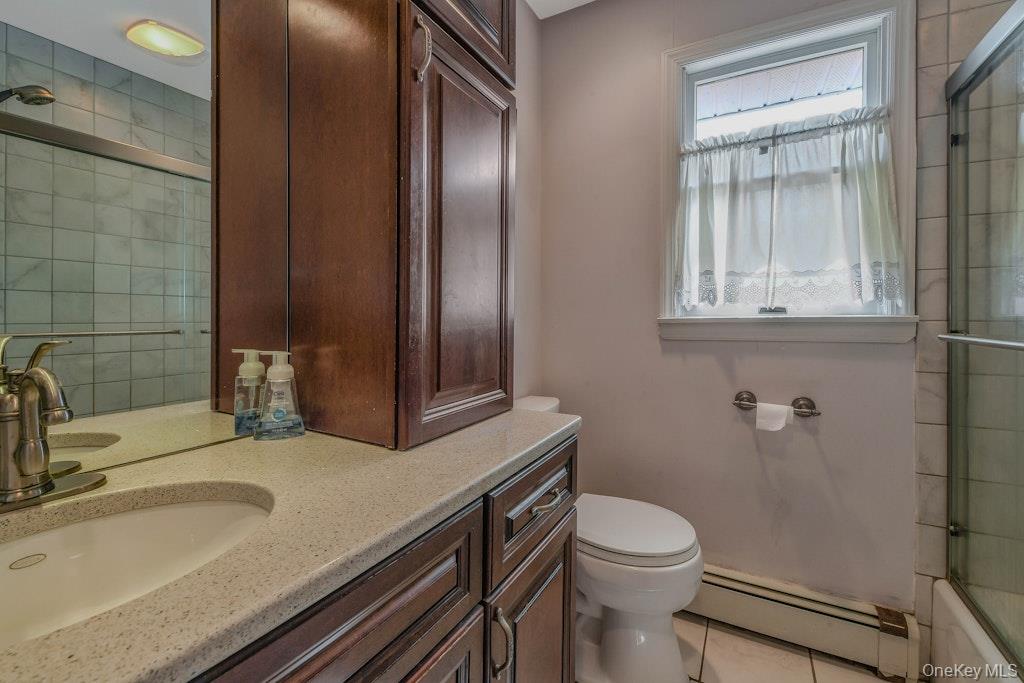 170 Wickfield Lane, North Babylon, NY 11703