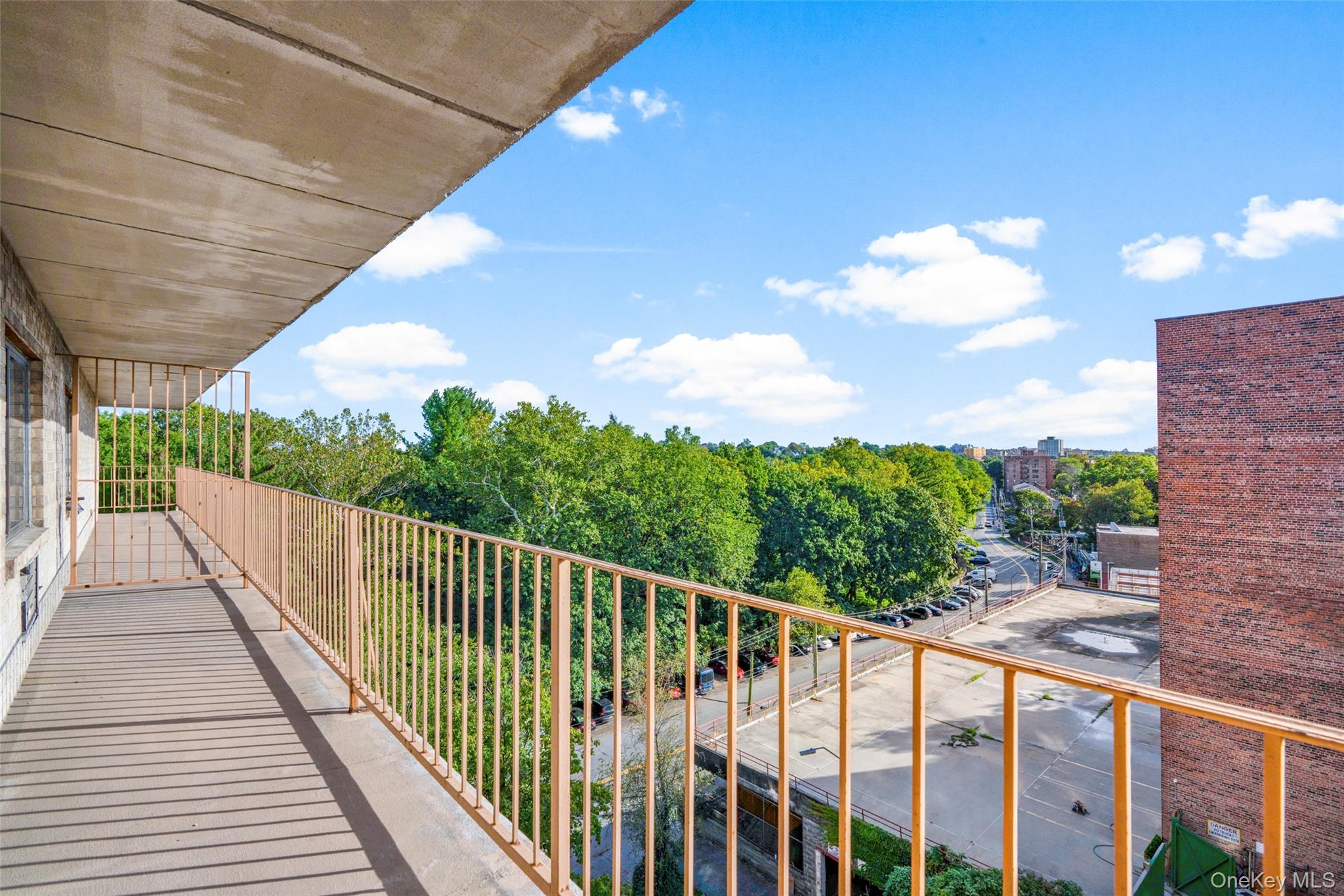 687 Bronx River Road # 7C, Yonkers, NY 10704