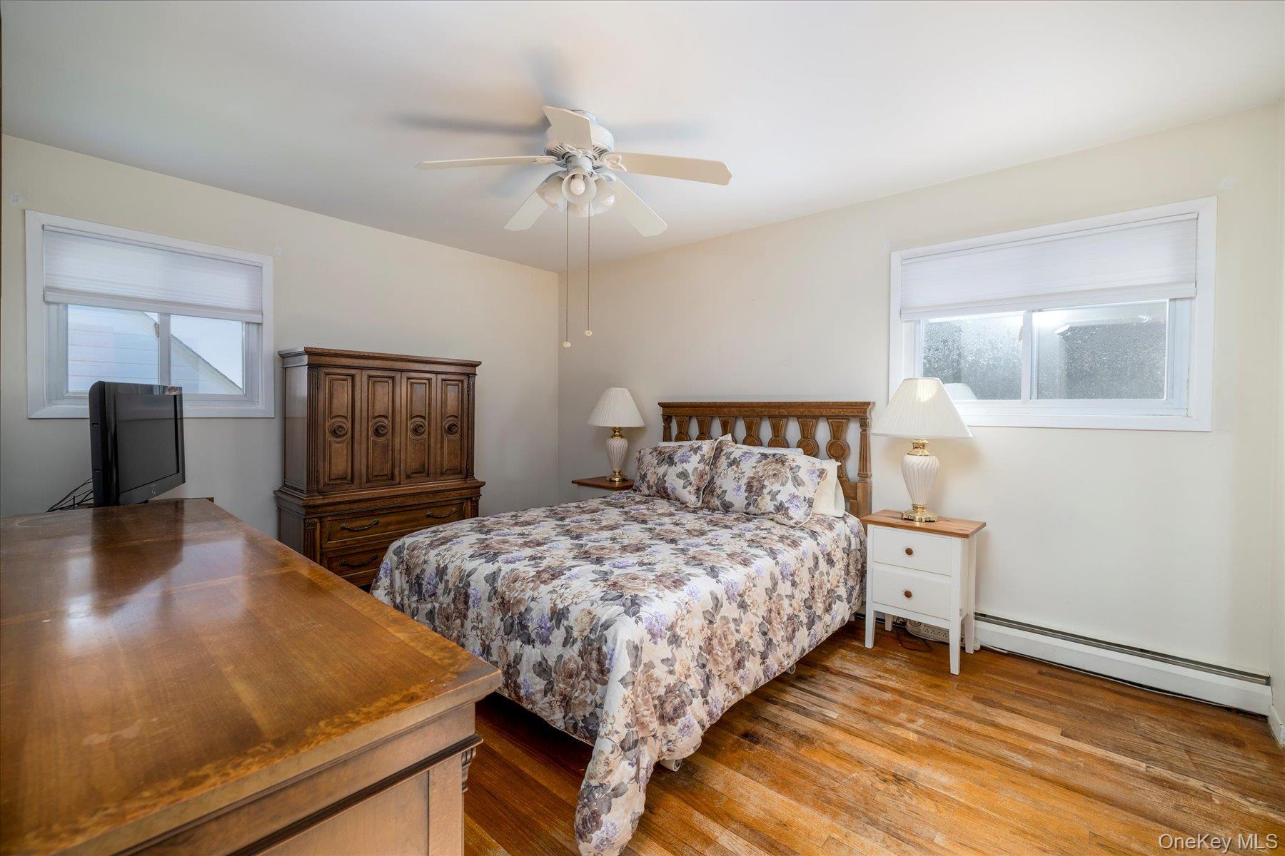 33 Starks Place, Lynbrook, NY 11563