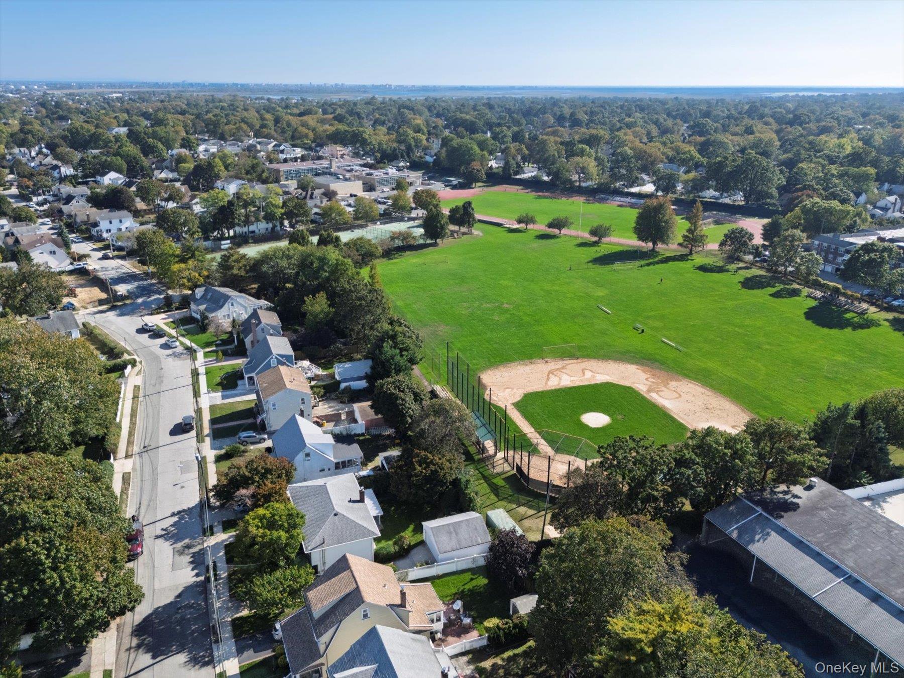 33 Starks Place, Lynbrook, NY 11563