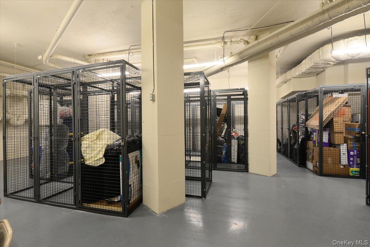 85-15 Main Street # J12, Briarwood, NY 11435