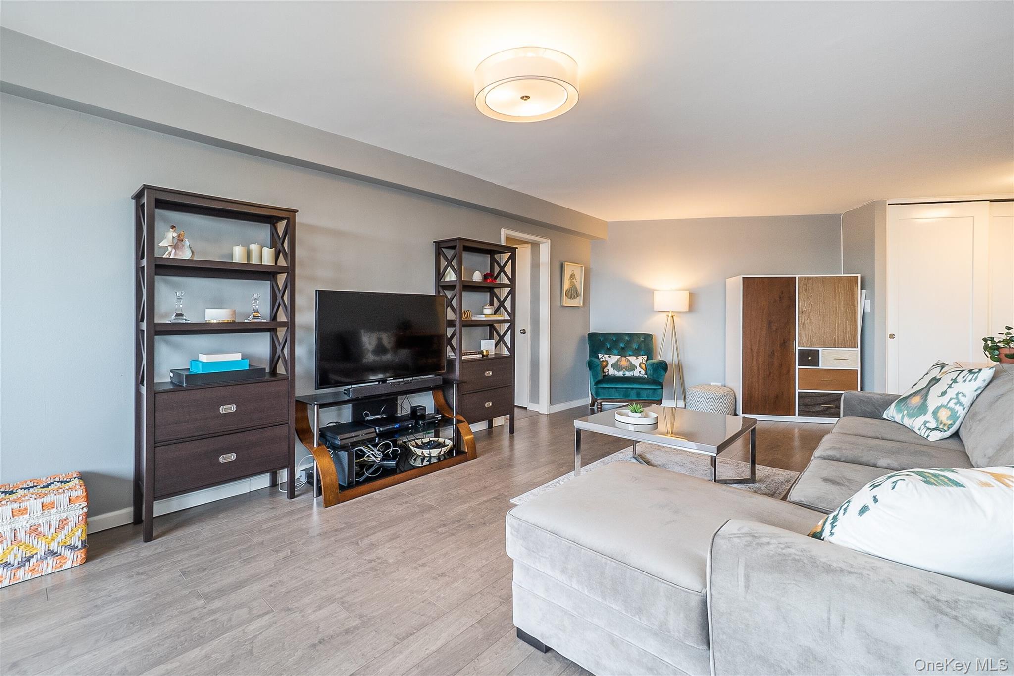 85-15 Main Street # J12, Briarwood, NY 11435