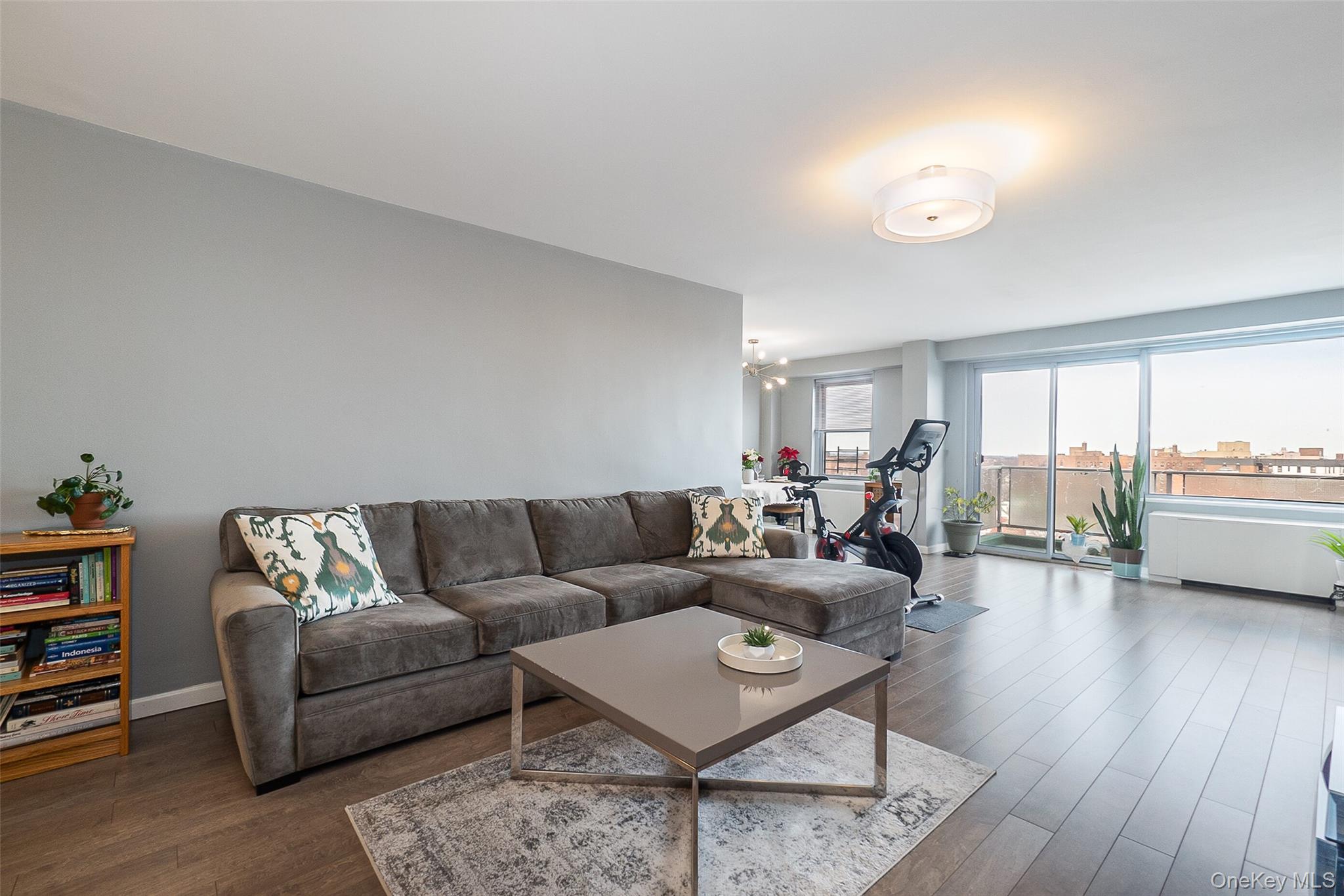 85-15 Main Street # J12, Briarwood, NY 11435