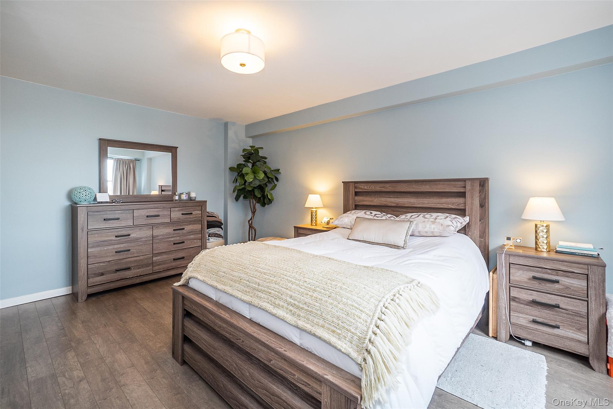 85-15 Main Street # J12, Briarwood, NY 11435