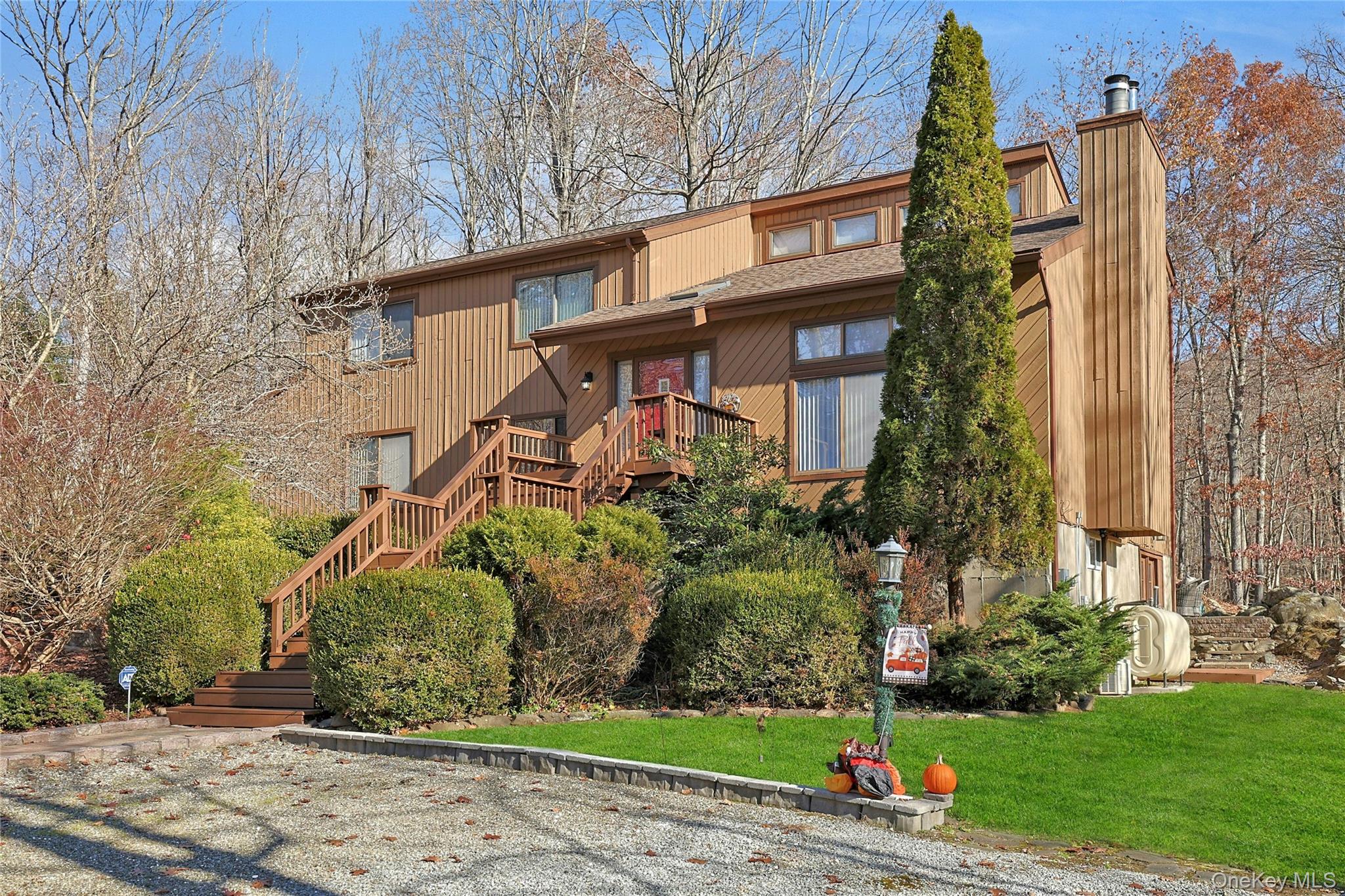 31 Powder Horn Road, Cortlandt Manor, NY 10567