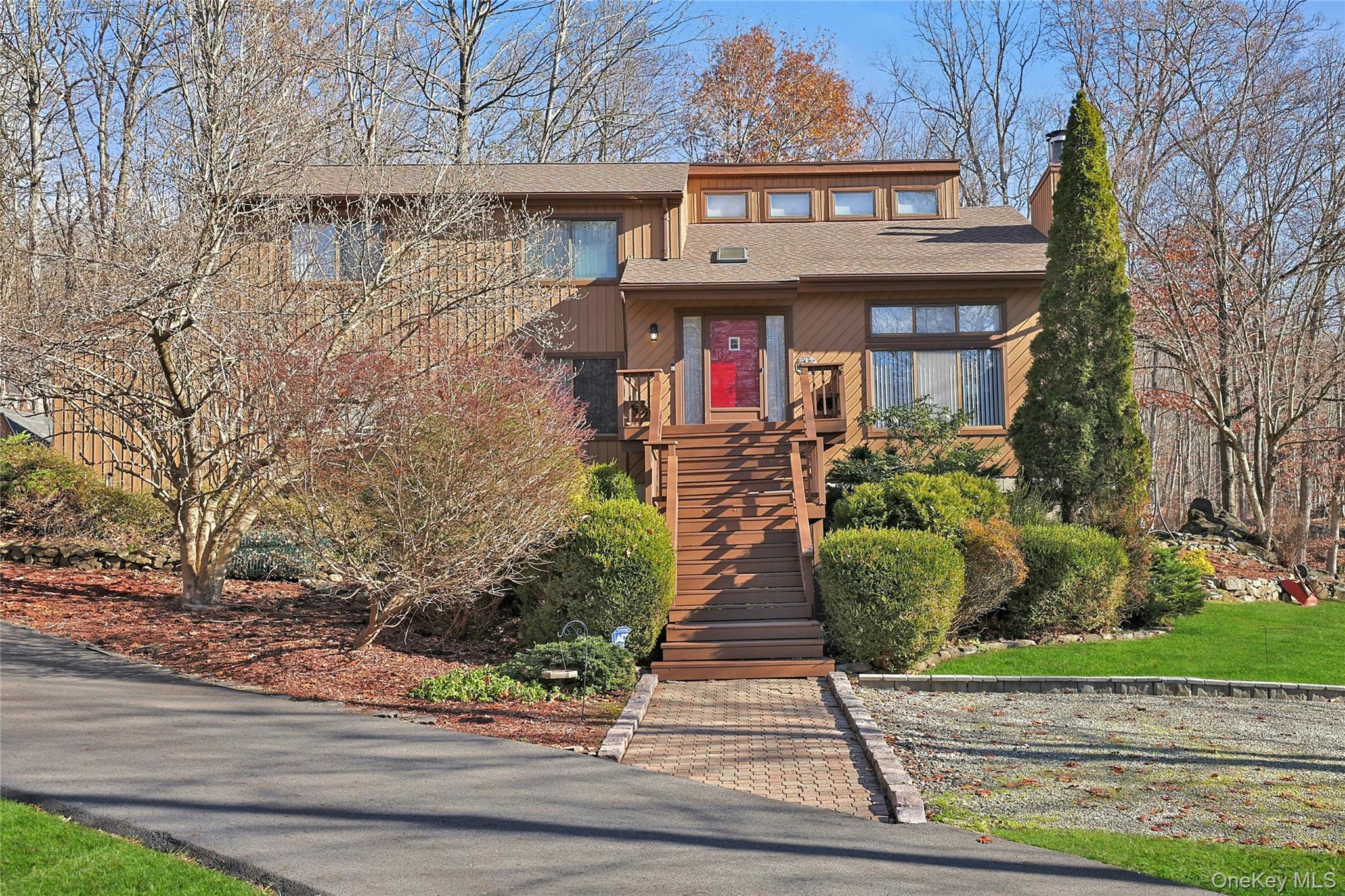 31 Powder Horn Road, Cortlandt Manor, NY 10567