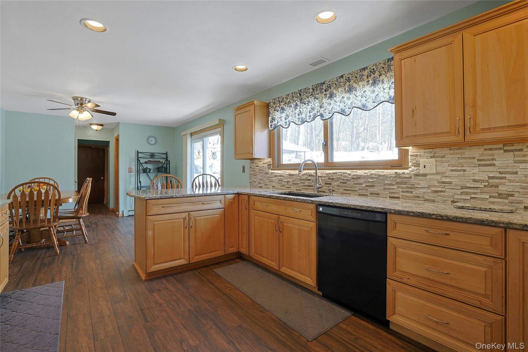 31 Powder Horn Road, Cortlandt Manor, NY 10567