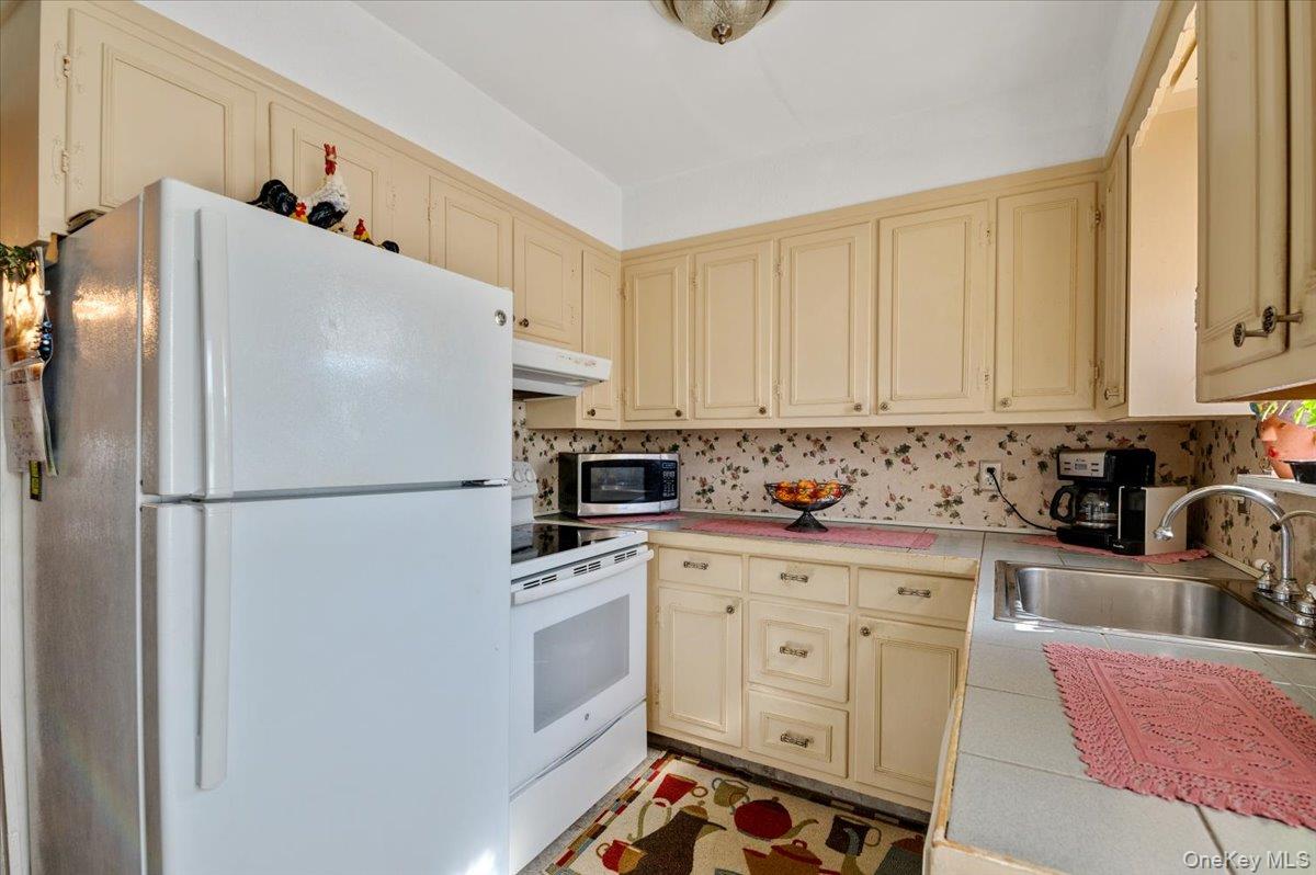 3520 Mallard Road, Levittown, NY 11756