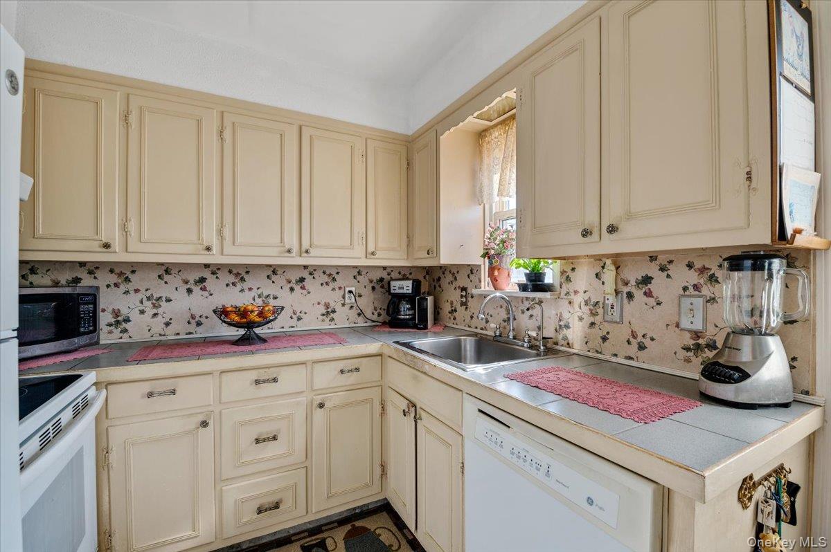 3520 Mallard Road, Levittown, NY 11756