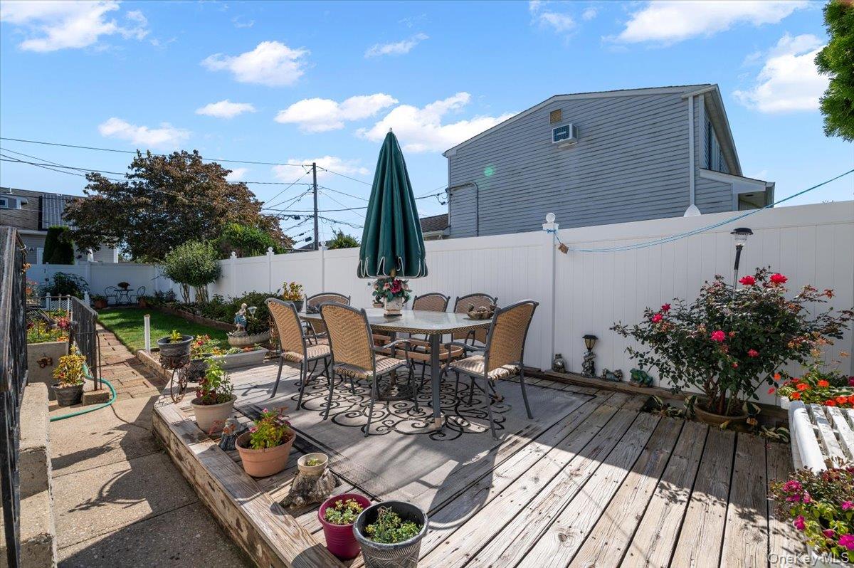 3520 Mallard Road, Levittown, NY 11756