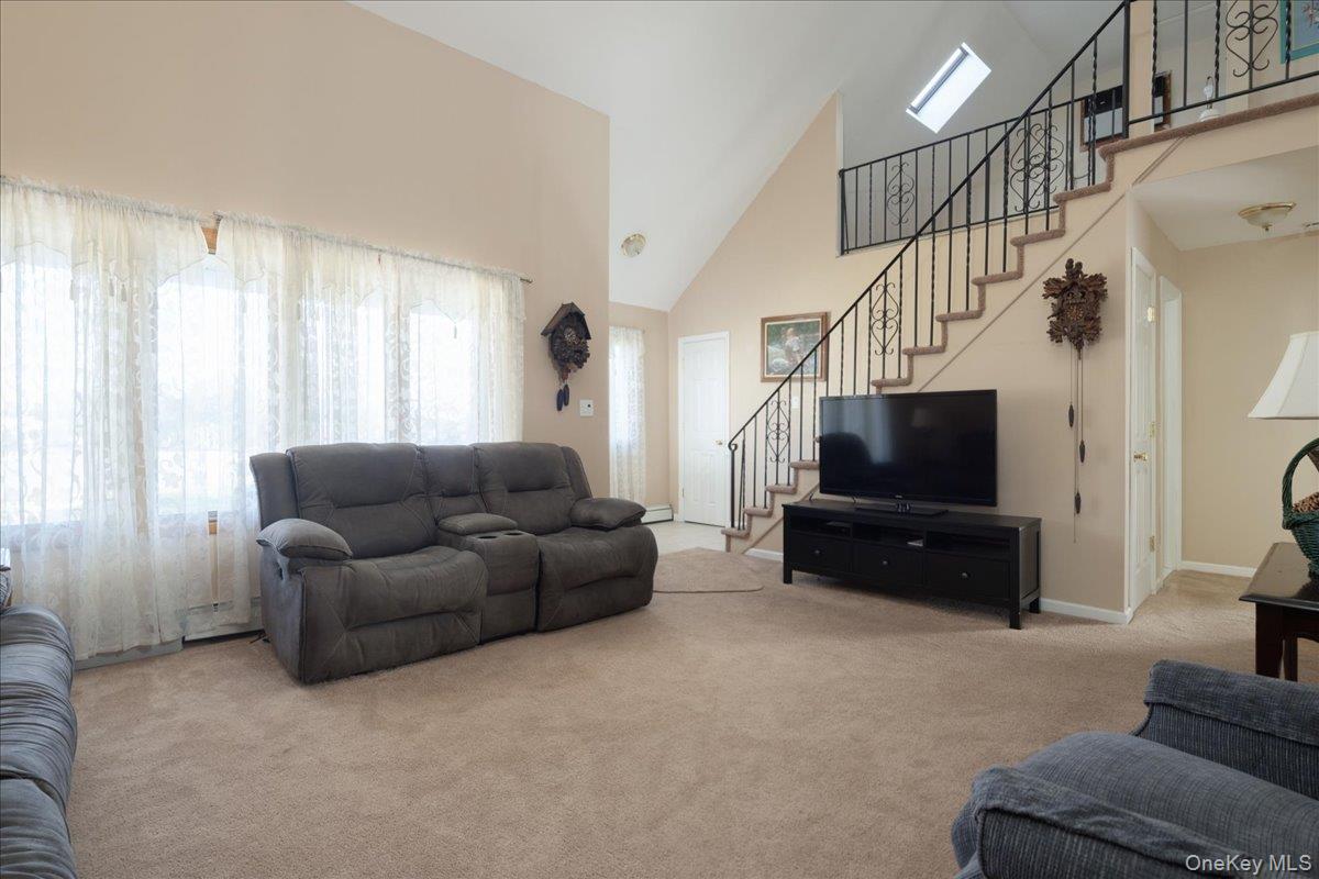 31 Parente Lane N, Island Park, NY 11558