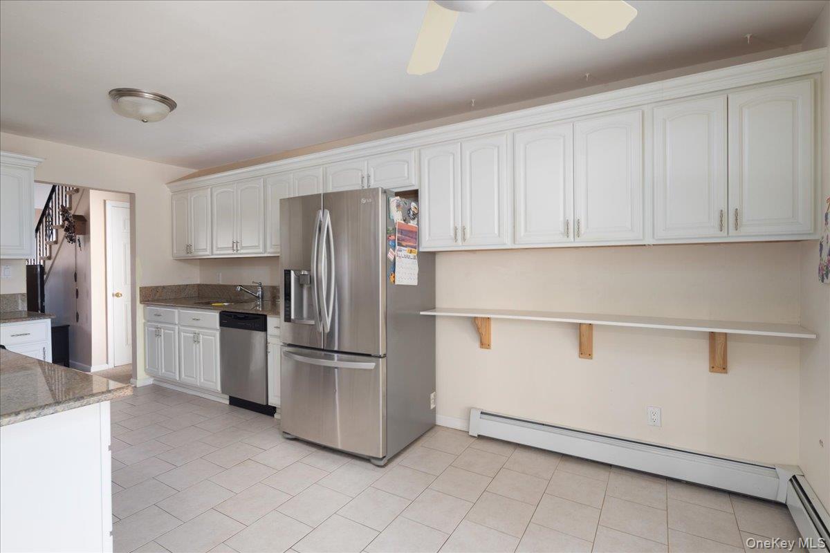 31 Parente Lane N, Island Park, NY 11558