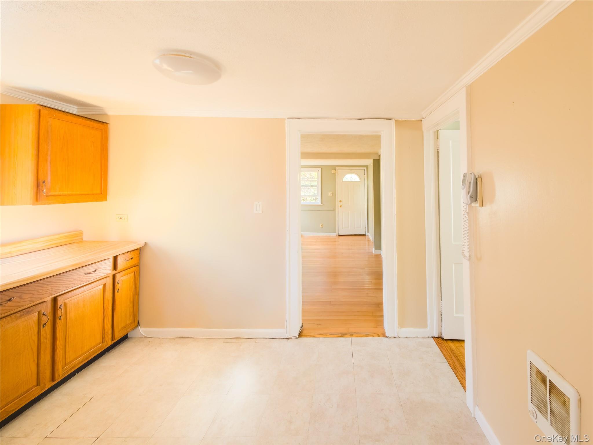 35 Entrance Way, Mahopac, NY 10541