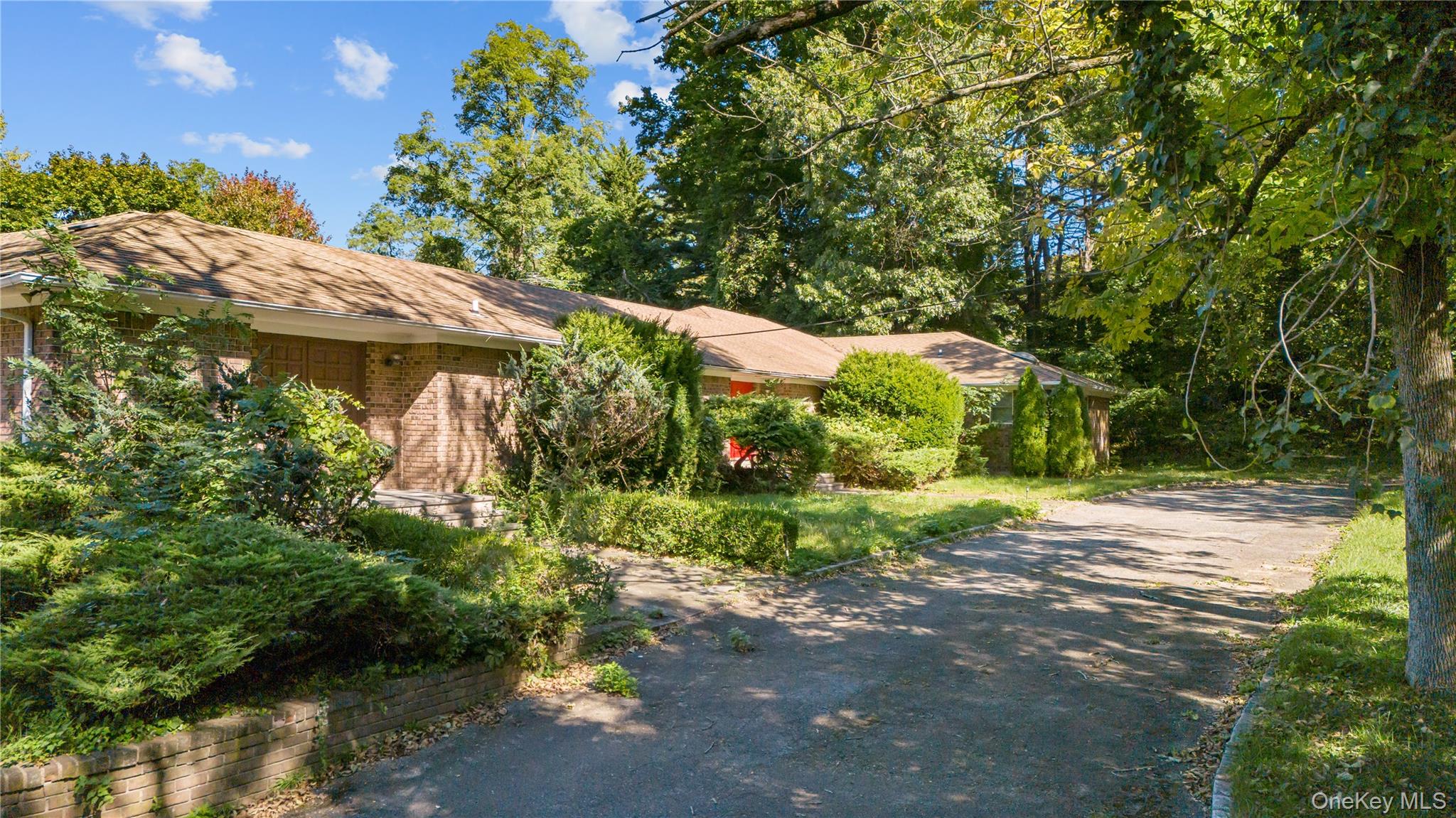 169 Middle Neck Road, Sands Point, NY 11050