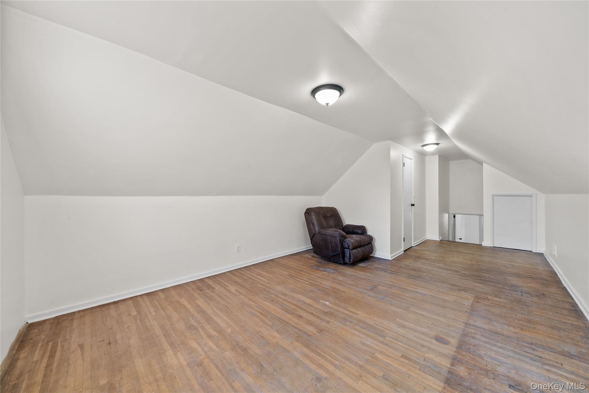 1029 N Niagara Avenue, Lindenhurst, NY 11757