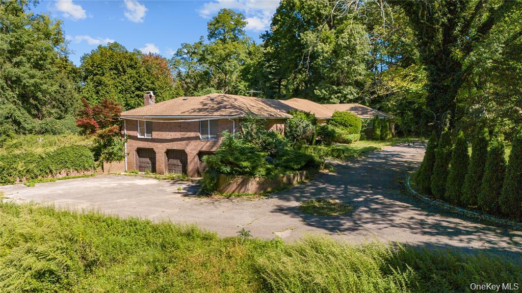 169 Middle Neck Road, Sands Point, NY 11050