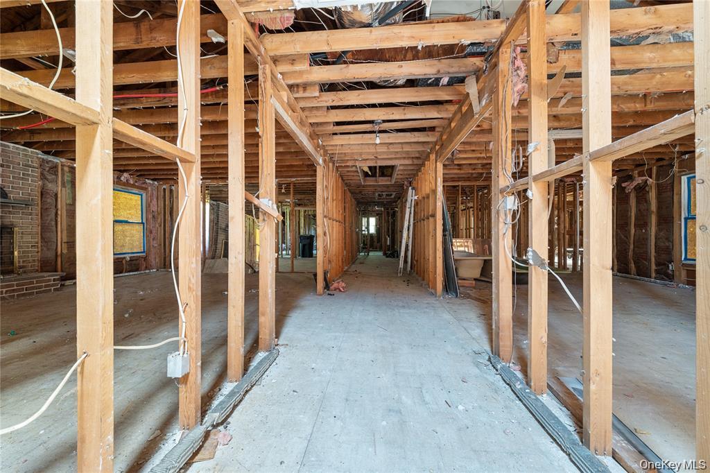 169 Middle Neck Road, Sands Point, NY 11050