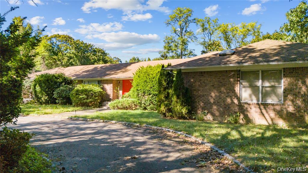 169 Middle Neck Road, Sands Point, NY 11050