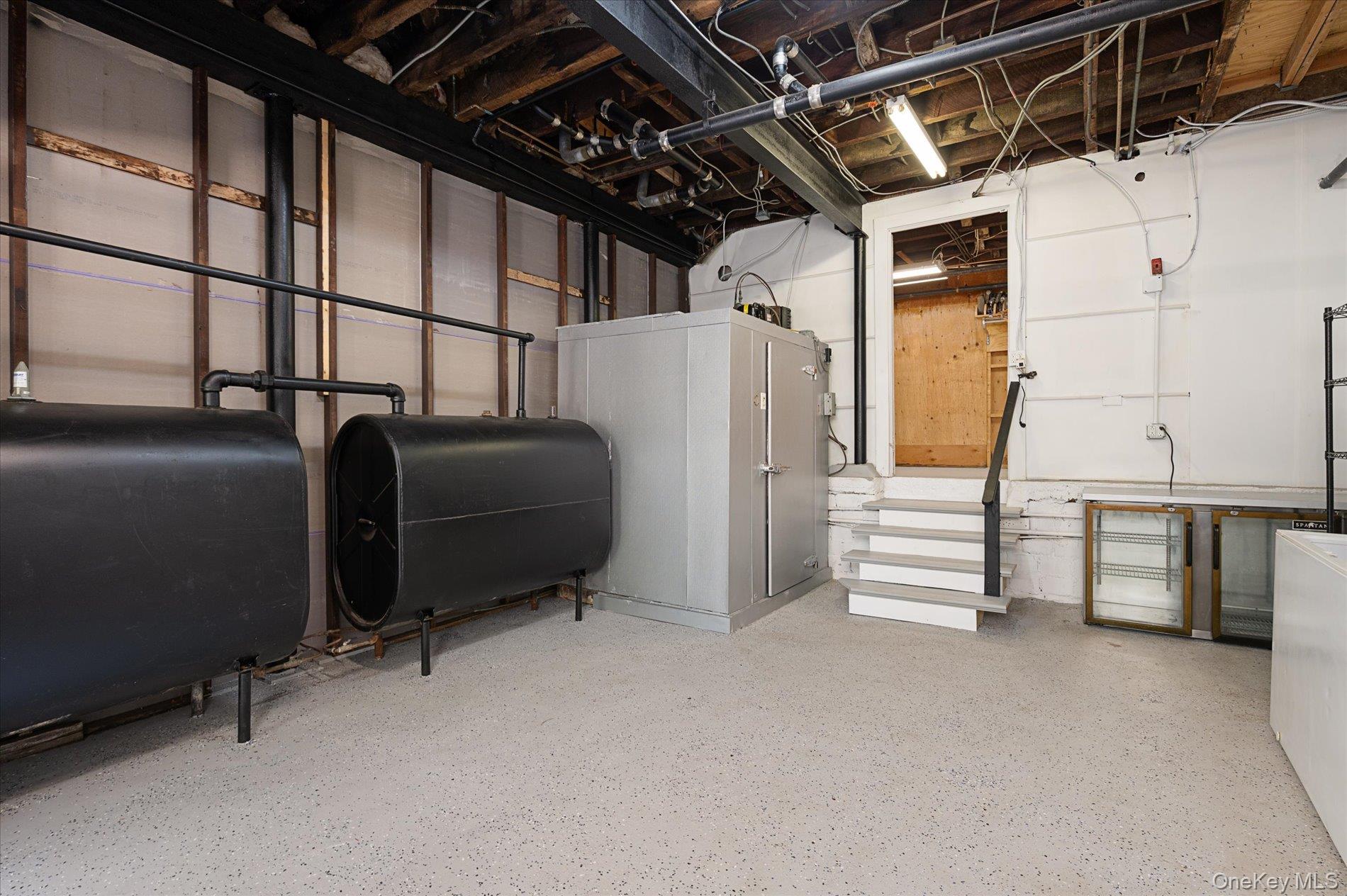 8-12 Railroad Avenue, Glen Head, NY 11545