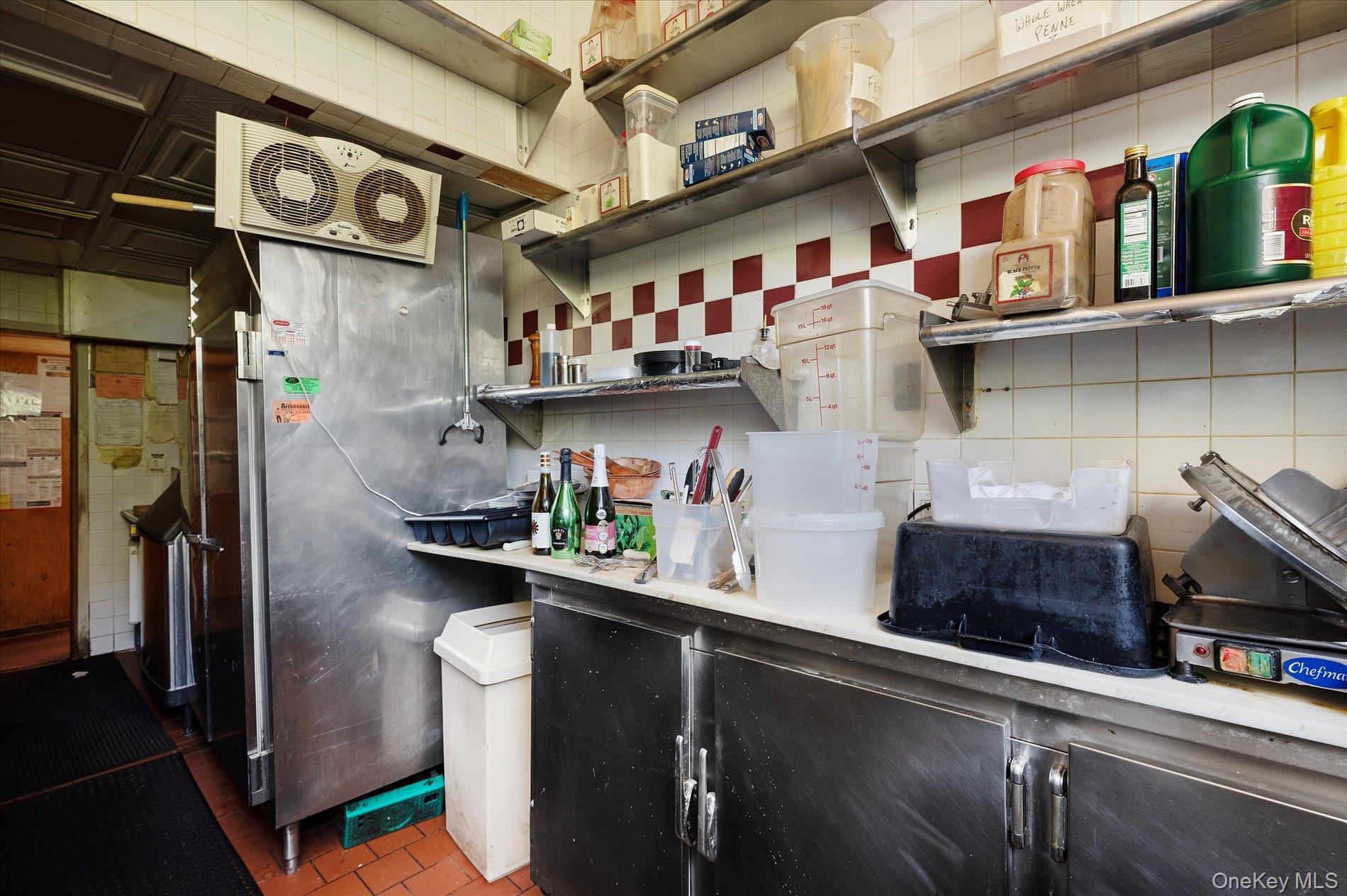 8-12 Railroad Avenue, Glen Head, NY 11545