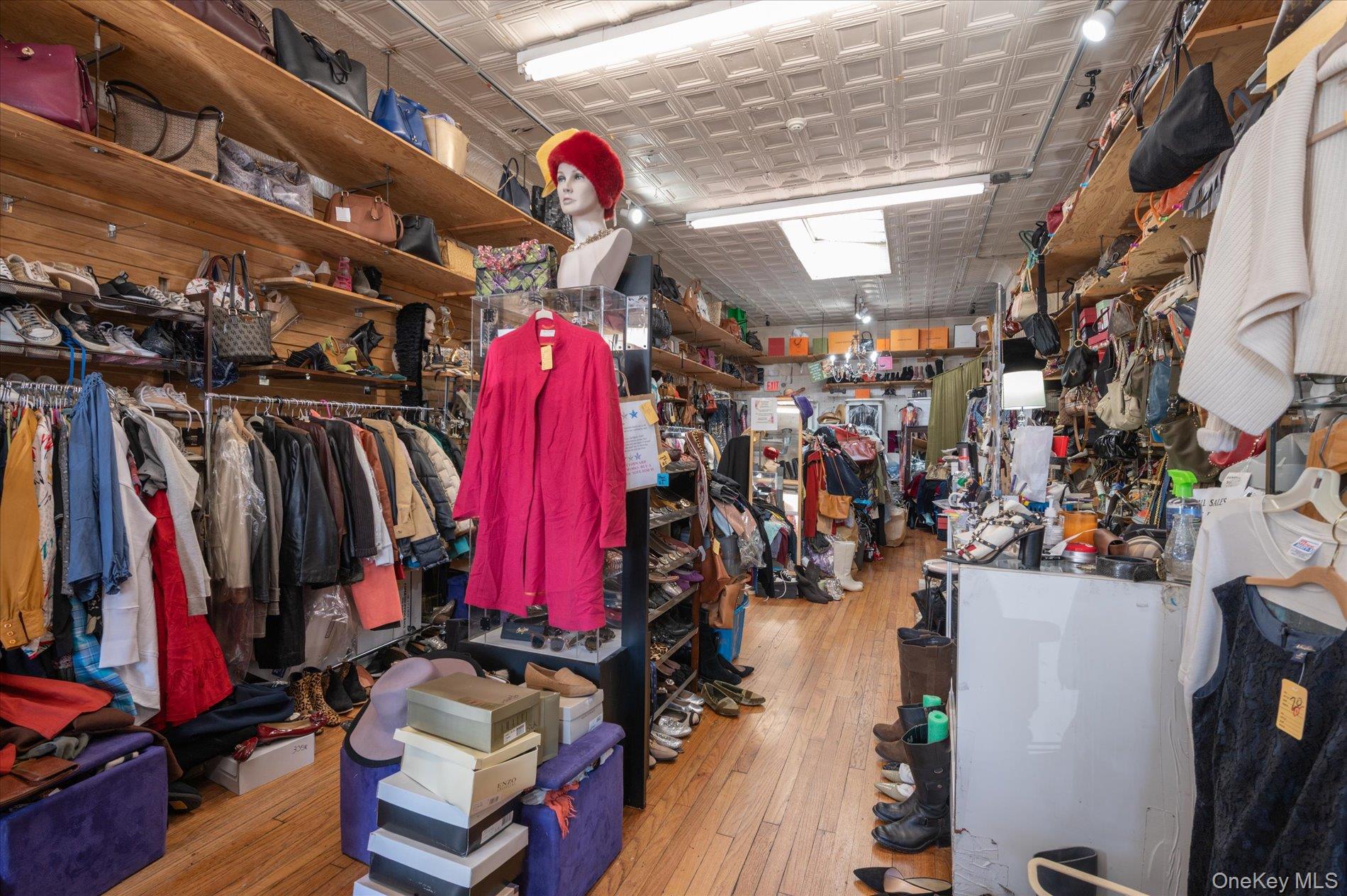 8-12 Railroad Avenue, Glen Head, NY 11545