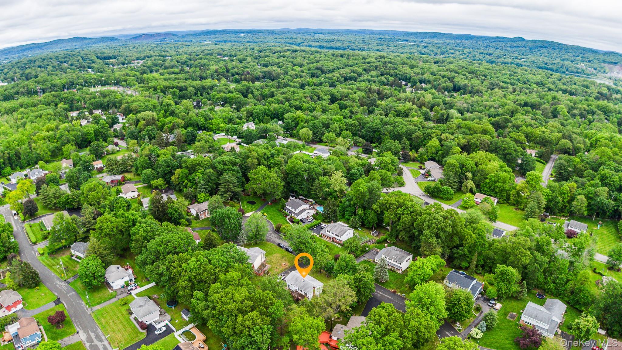 5 Catalpa Court, Bardonia, NY 10954