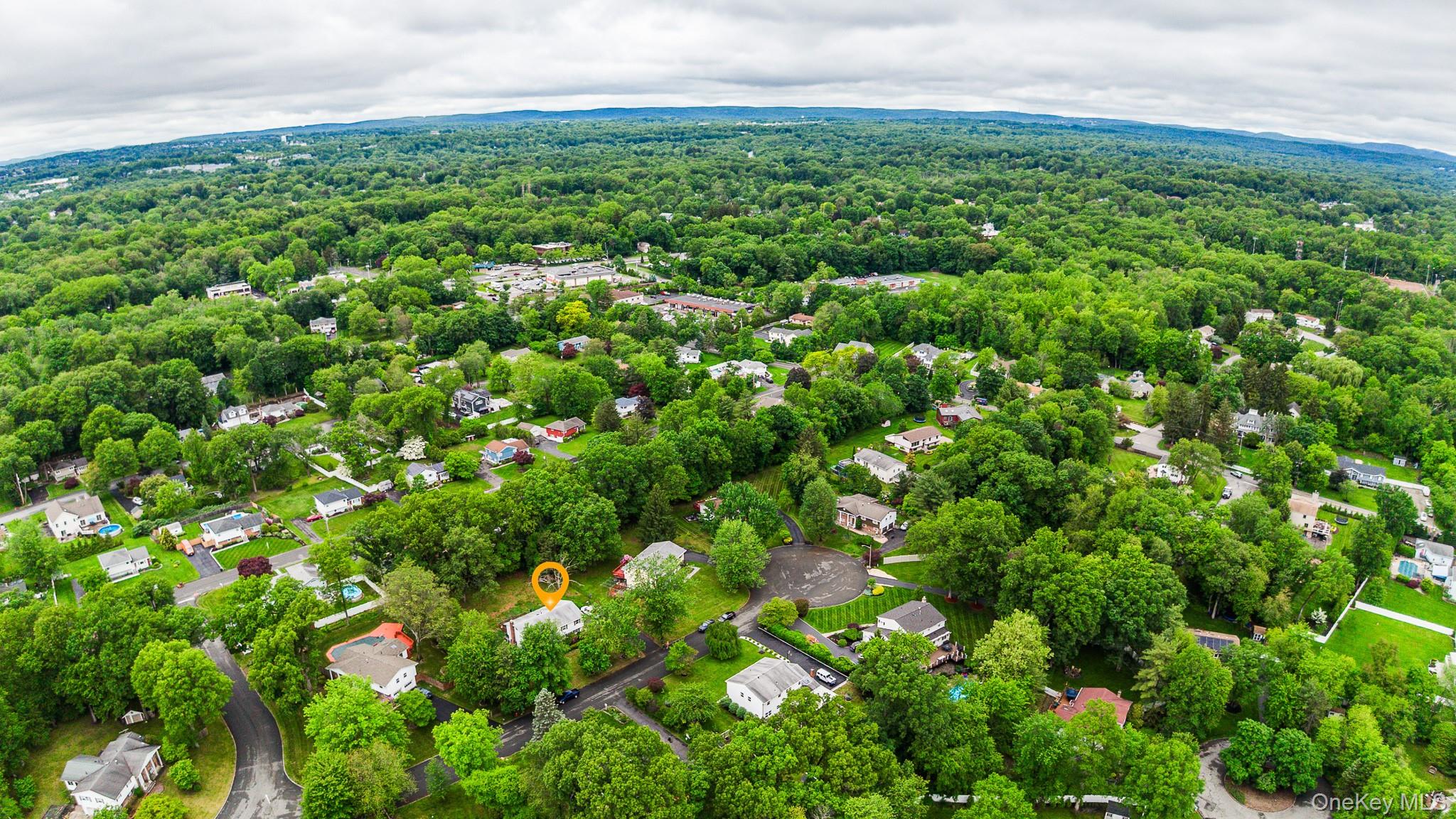 5 Catalpa Court, Bardonia, NY 10954