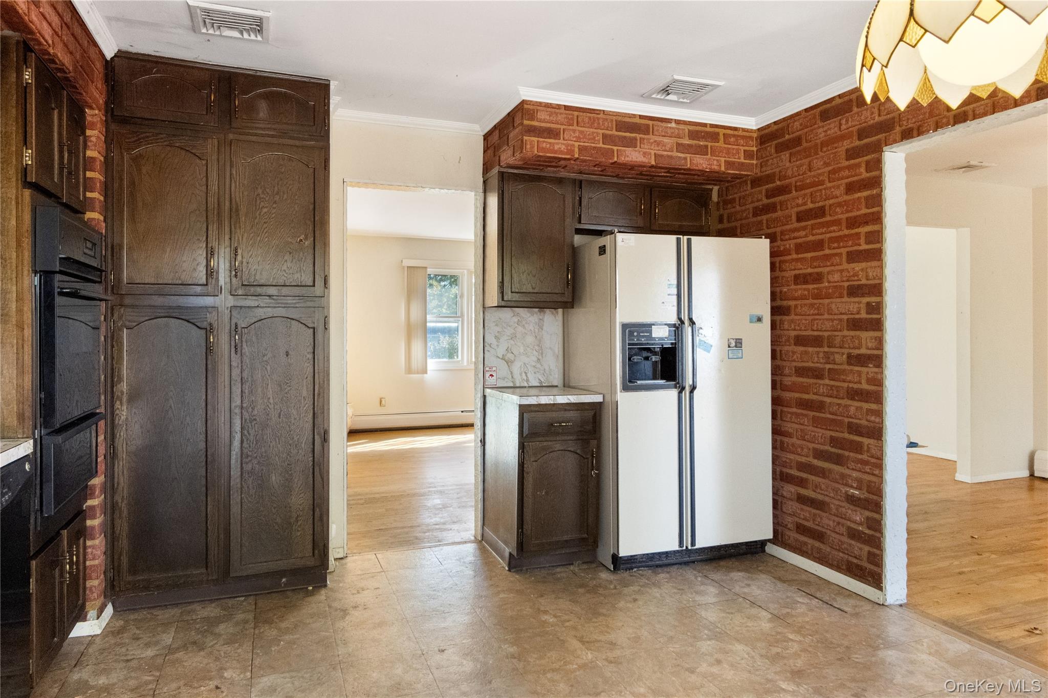 5 Catalpa Court, Bardonia, NY 10954