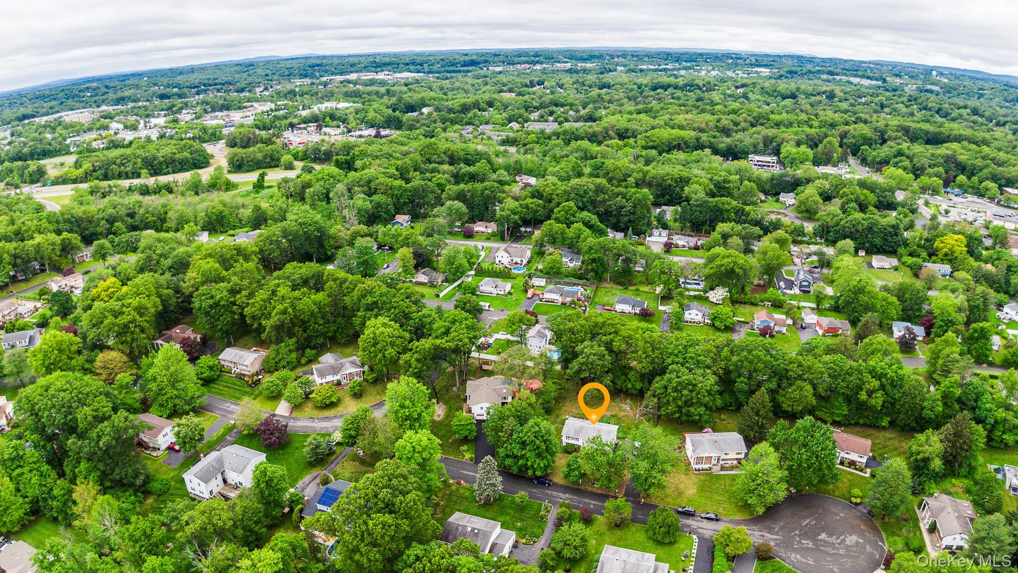 5 Catalpa Court, Bardonia, NY 10954