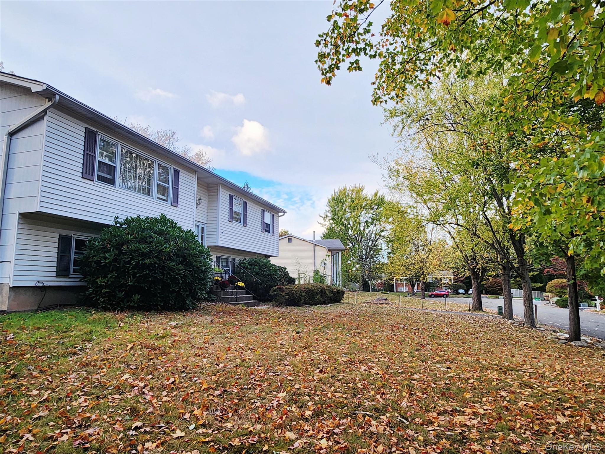 5 Catalpa Court, Bardonia, NY 10954